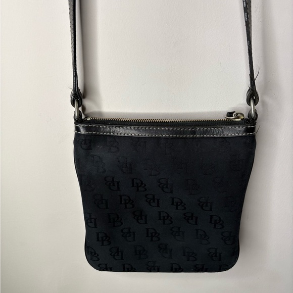Dooney & Bourke Black Shoulder Bag - Picture 4 of 10